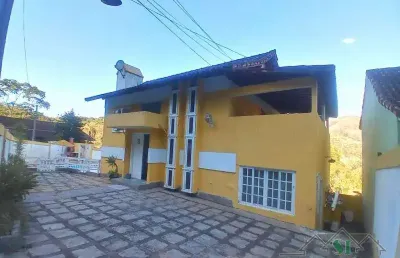 Casa em condomínio fechado com 3 quartos à venda no Carangola, Petrópolis 
