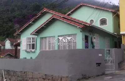 Casa com 3 quartos à venda no Castelanea, Petrópolis 