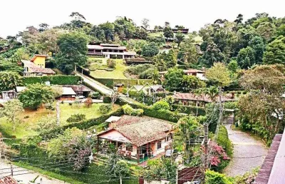 Casa com 3 quartos para alugar em Itaipava, Petrópolis 