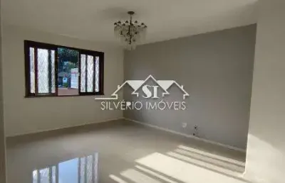 Apartamento com 2 quartos para alugar no Quitandinha, Petrópolis 