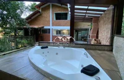 Casa com 4 quartos para alugar em Itaipava, Petrópolis 