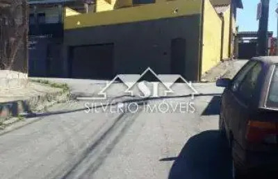Casa com 2 quartos para alugar na Chácara Flora, Petrópolis 