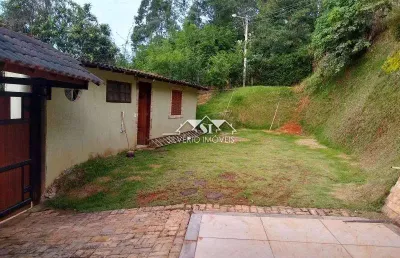 Casa em condomínio fechado com 3 quartos para alugar no Carangola, Petrópolis 
