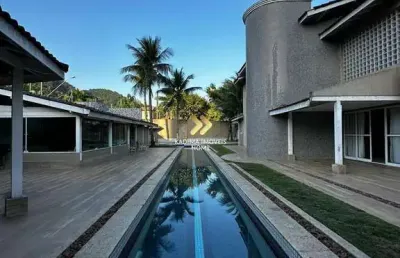Casa de alto padrão no bairro mais nobre de praia grande – canto do forte