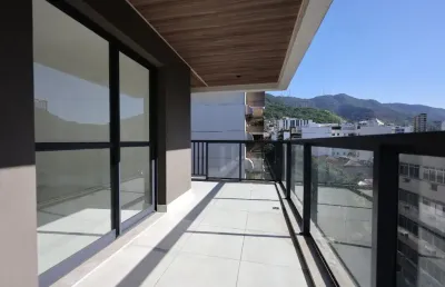 Excelente cobertura duplex com 4 quartos e 2 vagas na tijuca