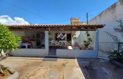 Casa com 6 quartos à venda no Presidente Roosevelt, Uberlândia 