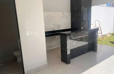 Casa com 4 quartos à venda no Novo Mundo, Uberlândia 