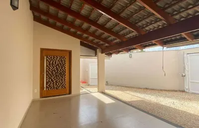 Excelente casa no bairro bosque dos buritis em uberlândia