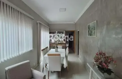 Casa para alugar, 3 quartos, laranjeiras - uberlândia/mg - rotina imobiliária