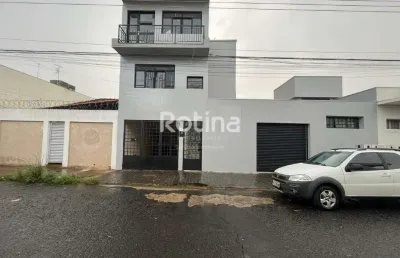 Casa para alugar, 3 quartos, nossa senhora aparecida - uberlândia/mg - rotina imobiliária