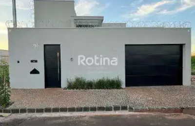 Casa para alugar, 4 quartos, novo mundo - uberlândia/mg - rotina imobiliária