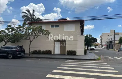 Casa comercial para alugar, 4 quartos, santa mônica - uberlândia/mg - rotina imobiliária