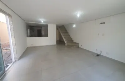 Casa york prime vargem grande em meio a natureza próximo ao mercado