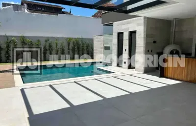 Casa em condomínio fechado com 5 quartos à venda na rua ivaldo de azambuja, barra da tijuca, rio de janeiro, 400 m2 por r$ 5.200.000