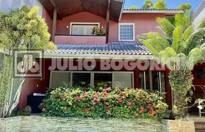 Casa em condomínio fechado com 3 quartos à venda na rua carlos soares pereira, jacarepaguá, rio de janeiro, 269 m2 por r$ 1.210.000
