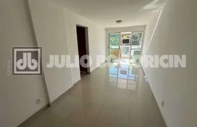 Apartamento com 2 quartos à venda na rua francisca sales, freguesia (jacarepaguá), rio de janeiro, 57 m2 por r$ 300.000