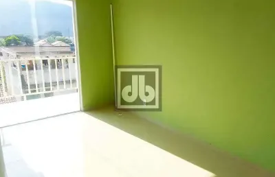 Casa com 3 quartos à venda na rua altamiro de castro, piratininga, niterói, 150 m2 por r$ 1.200.000