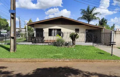 Casa com 1 suite e 2 quartos,  154m2- bairro country