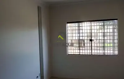 Casa com 3 quartos para alugar no Centro, Cascavel 