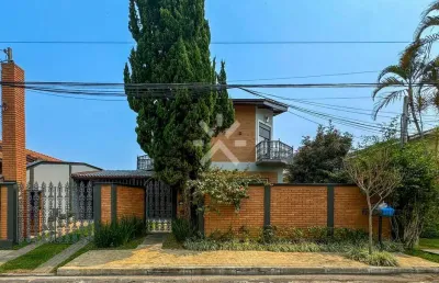Sobrado com 316 m2  | condomínio jardim das colinas | são josé dos campos