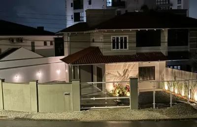 Sobrado geminado para venda em joinville, costa e silva, 3 dormitórios, 1 suíte, 2 banheiros, 2 vagas
