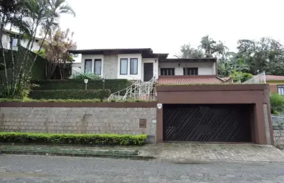 Casa para venda em joinville, bom retiro, 4 dormitórios, 1 suíte, 3 banheiros, 4 vagas