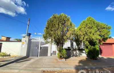 Casa em vila jardim são judas tadeu  - rua fortaleza - qd 53 lt 40, goiânia