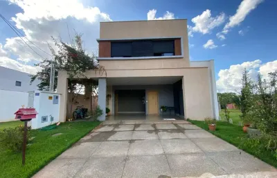 Casa com 3 quartos à venda na Rua Rosedá, Jardins Capri, Senador Canedo