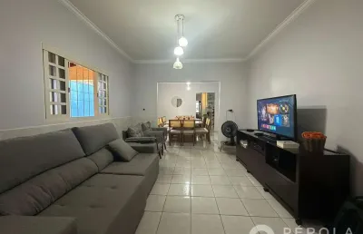 Casa com 3 quartos à venda na Avenida Rondônia, Vila Jardim São Judas Tadeu, Goiânia