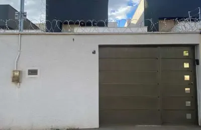 Casa com 3 quartos à venda na Rua 5 de Julho, Jardim Gramado, Goiânia