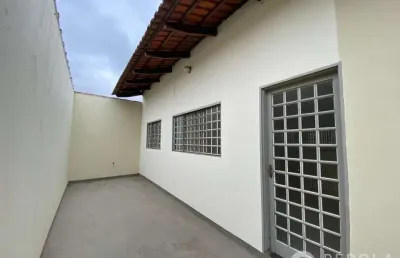 Casa nº 02, 02 quartos, av 24 de outubro, setor campinas.