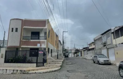 Casa de esquina de andar, com 3 pavimentos no santo antônio