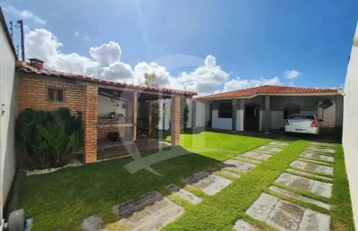 Casa térrea espaçosa à venda na barra dos coqueiros