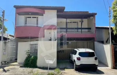 Casa à venda no bairro farolândia  ampla, confortável e versáti