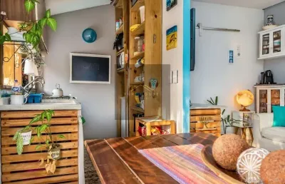 Pousada à venda em ilhabela-sp, no bairro perequê: 10 quartos, 8 suítes, 2 salas, 10 banheiros, 4 vagas, 300m²!