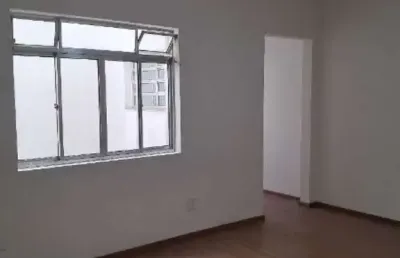 Aluga-se - apto 1 dormitório - reformado - na aclimação.