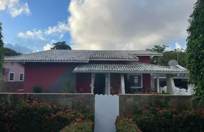 Casa em condomínio fechado com 4 quartos à venda na guaricema, --, guarajuba, camaçari por r$ 1.650.000