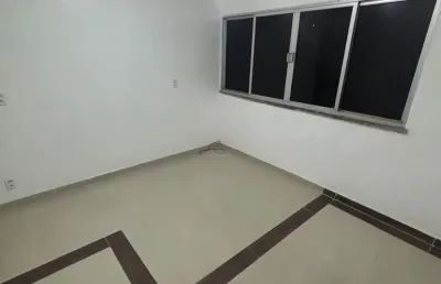 Apartamento térreo muito bem localizado próximo a faculdades