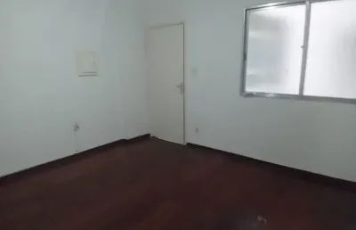 Aluga-se apartamento de 01 dormitório na bela vista