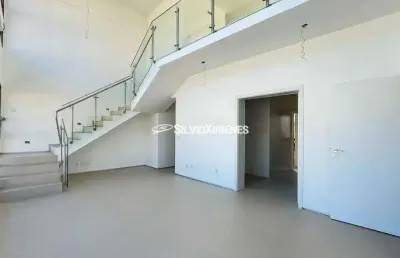 Cobertura à venda com 323m², com 4 quartos e 4 vagas