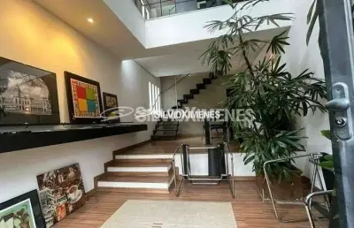 Casa com 2 quartos à venda na Rua Urâno, Santa Lúcia, Belo Horizonte