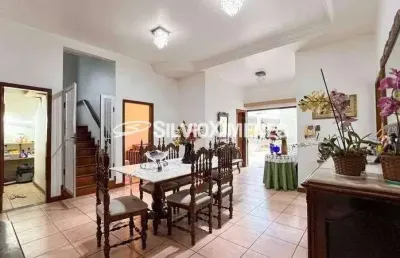 Casa com 4 quartos à venda na Rua Universo, Santa Lúcia, Belo Horizonte