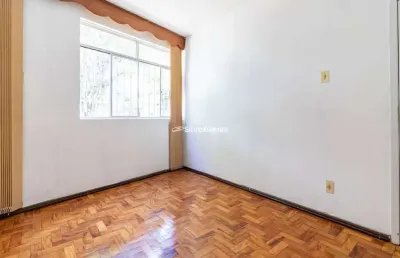Apartamento para alugar com 97m², 3 quartos e 2 vagas.