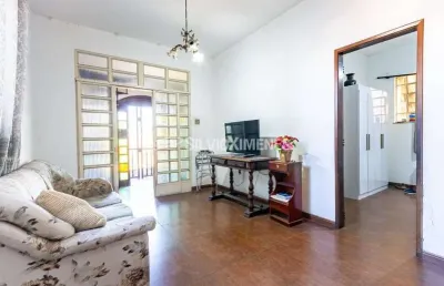 Casa para locação e venda com 470m², 4 quartos e 2 vagas