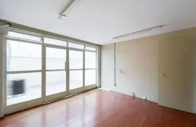 Casa comercial com 4 salas para alugar na Rua Sena Madureira, 350, Ouro Preto, Belo Horizonte