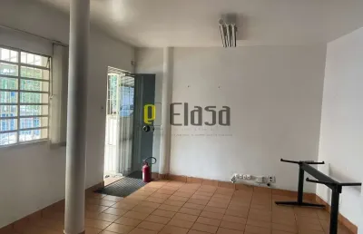 Casa comercial chácara santo antônio, 12 salas,5 banheiros, cozinha.