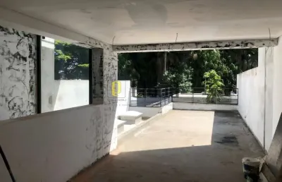Ponto comercial em reforma na chácara santo antônio - av cecília gottemberg