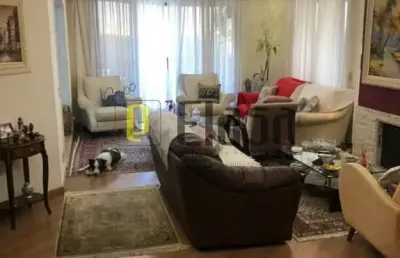 Apartamento 4 dormitórios, 2 suítes, 4vagas, 242m².