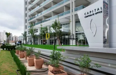 Conjunto comercial sala com ar condicionado dotado porta com código digital , terraço,  vagas