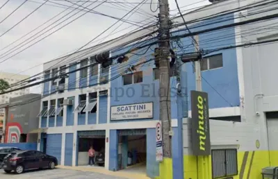 Conjunto de prédios comerciais para locação em moema